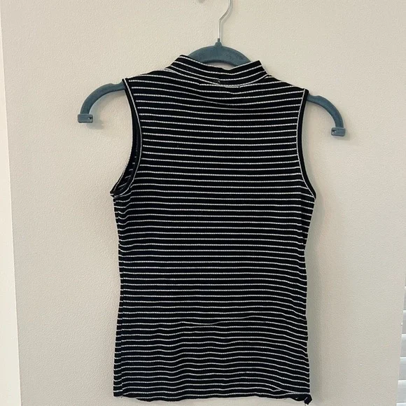 Striped Sleeveless Turtleneck Tank Top - Picture 3 of 3